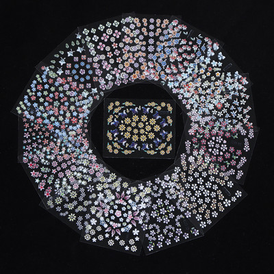 50 lapos körömmatrica 3D virágos körömmatrica matrica véletlenszerű mintás öntapadó körömmatrica dekor 50 db körömmatrica