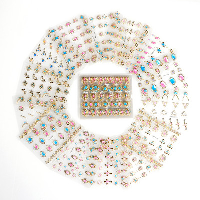 50 lapos körömmatrica 3D virágos körömmatrica matrica véletlenszerű mintás öntapadó körömmatrica dekor 50 db körömmatrica