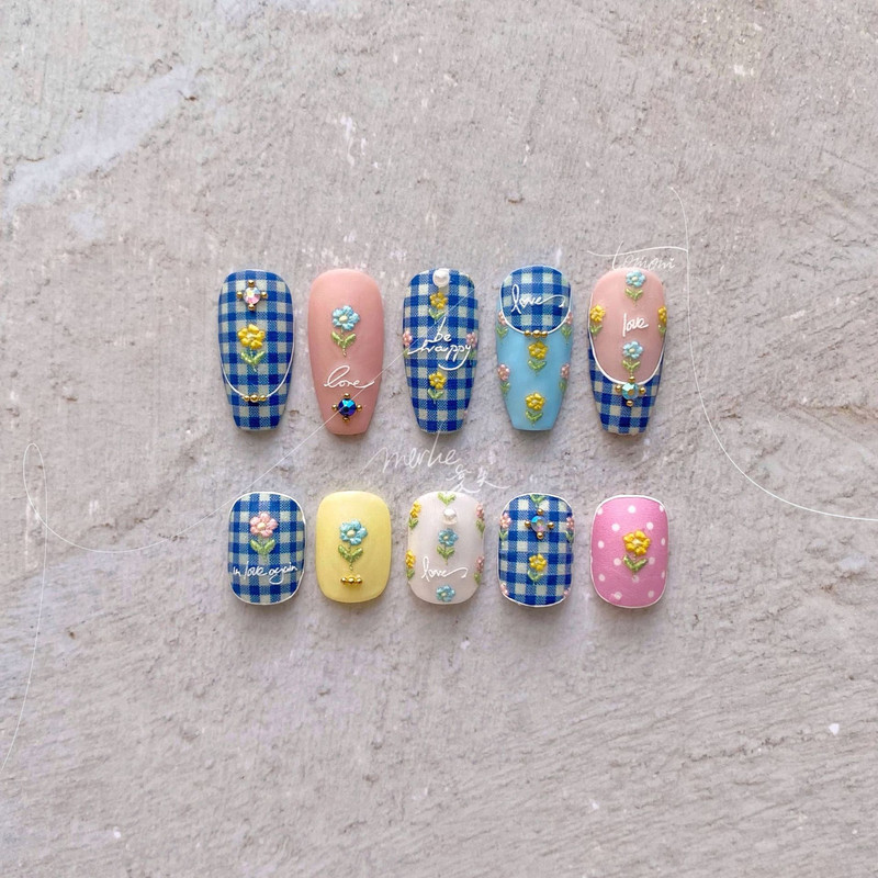 Virágok Hímzés Tervezés 5D Puha Mikrofaragott Öntapadó Körömdísz matricák 3D Manikűr Matricák Nagyker