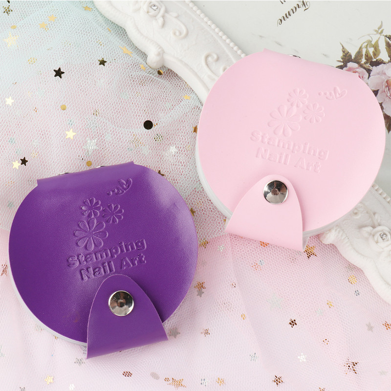 1db Kerek körömdíszítő bélyegző lemezek táskák bőr 5,5 cm-es sablon kép lengyel stenciltartó Tárolótáska köröm barkácseszközök JI1588