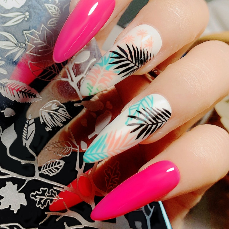 Nail Art bélyegsablon Nail Art bélyegző tányérok Valentin-napi virág pillangókhoz csepp szállítás