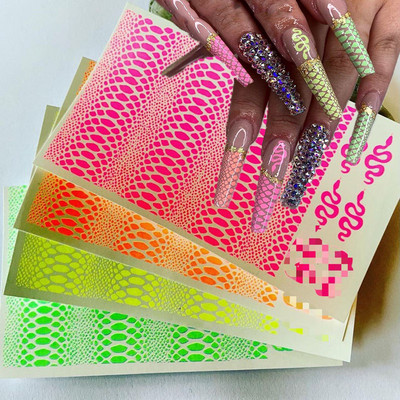 Karsti! SnakeSkin tetovējums-zaigojoša neona ūdens pārneses uzlīme, nagu, čūskas ādas dekoratīva raksta manikīra uzlīme *8*10NK