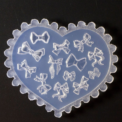 Красива силиконова форма за гравиране на нокти 3D Bow Love Heart Shape Mold Плоча за щамповане Шаблон за нокти Направи си сам инструмент за нокти