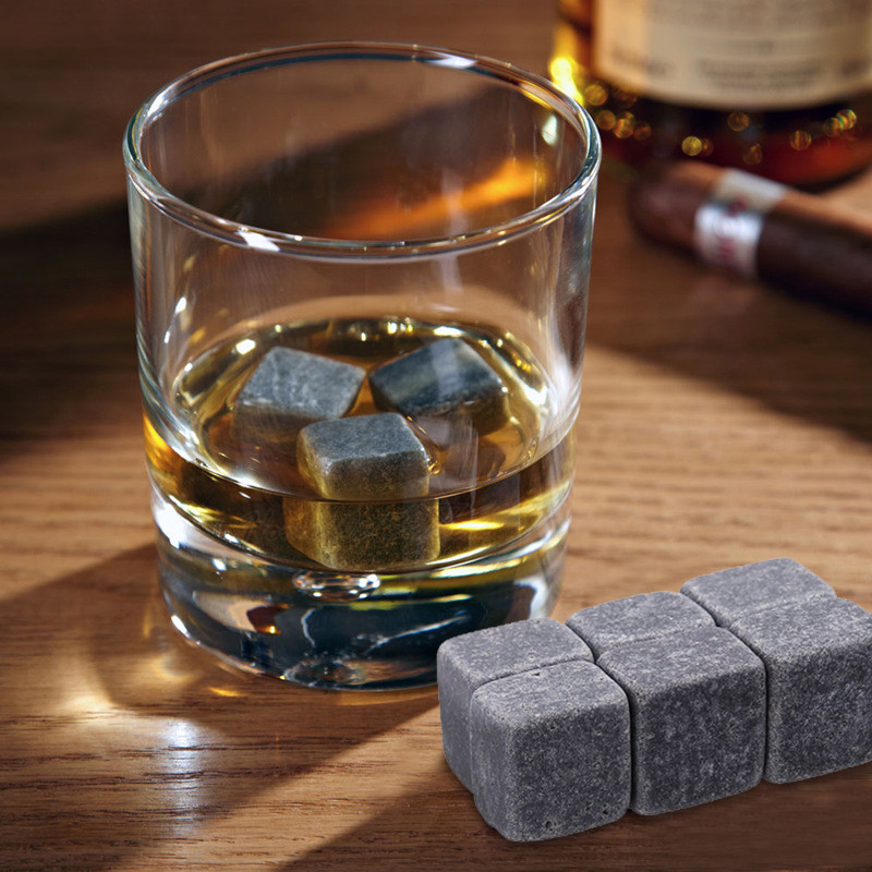 6 komada Whisky Stones Ispijanje Ice Cube Hladnjak za višekratnu upotrebu Whisky Ice Stone Whisky Natural Rocks Bar Hladnjak za vino Party vjenčani dar