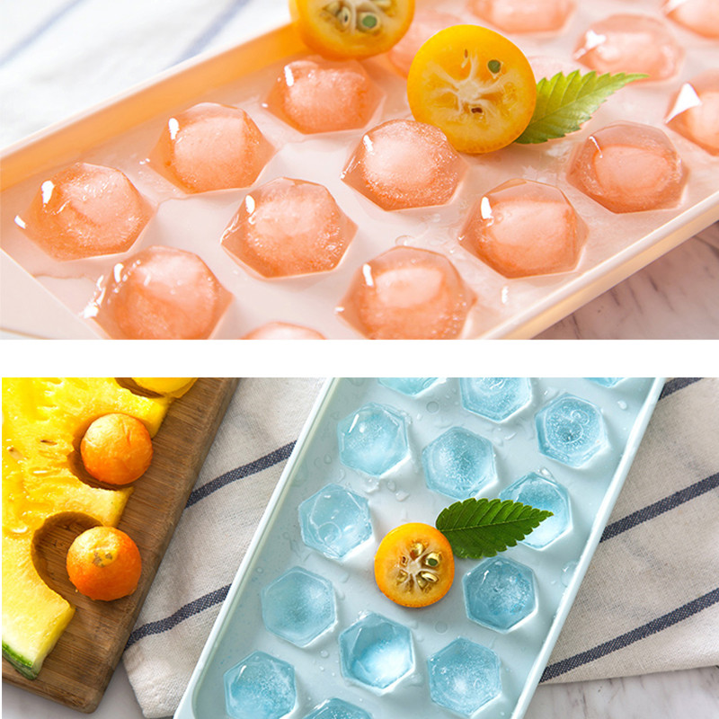 18/33 Kaev jääkast kaanega palliga jääalus Plastikust jääkuubikuvormiga külmkapp Jääpallivormi jääkast ümmargune jäävormi jääkast