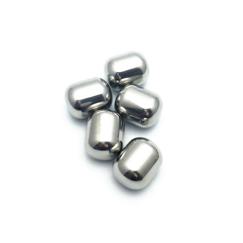 Nerūdijančio plieno ledo kubeliai Daugkartiniai metaliniai akmenys su viskiu išlaiko šaltį