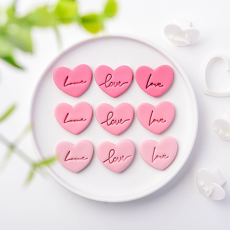 3Styles Love Letter Biscuit Fondant Embosser Stamp Mold Cookie Cutters σε σχήμα καρδιάς Διακόσμηση τούρτας για την ημέρα του Αγίου Βαλεντίνου