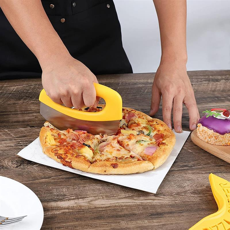 Prijenosni rezač za pizzu Sjeckalica za hranu Super oštar rezač za pizzu od nehrđajućeg čelika sa zaštitnim omotom Višenamjenski nož za pizzu