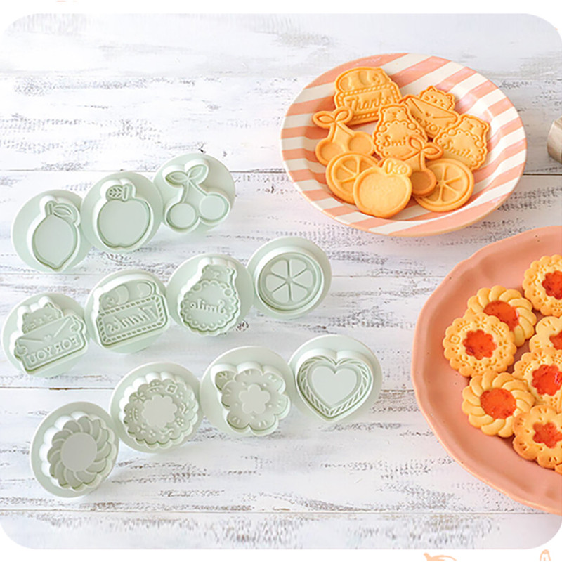 4 τμχ Κινούμενα σχέδια Animal Flower Cookie Cutter Set Plunger Mold bookie DIY Fondant Cake Animal Flower Stamp Mold ζαχαροπλαστικής Εργαλεία ψησίματος