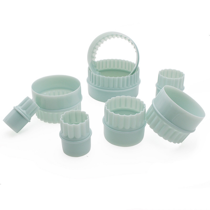 Kahepoolsed ümmargused küpsiselõikurid Küpsiselõikurid Plastikust küpsisepressid kurvilise servaga Fondant-lõikurid küpsisetööriistad 0857