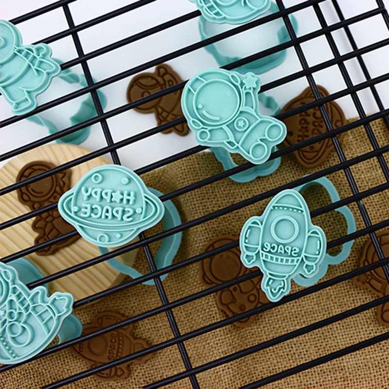 6 tk Space Astronaut küpsiselõikuri komplekt Kosmosemehe astronauti kujuga multikas Vajutatav küpsisevorm küpsisetempliga külmutusküpsise tööriist