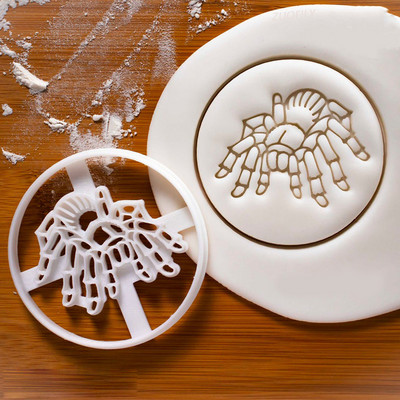 Uus multikas Halloweeni õudus Spider Bat küpsise reljeefvormikomplekt Pressitud käsitsi maalitud glasuurküpsise vormi pealuu küpsise lõikur