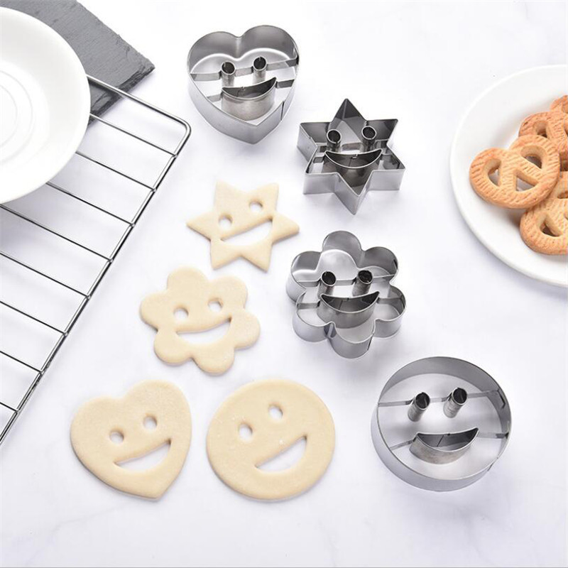 4 tk/komplekt Smiley roostevabast terasest küpsiselõikur biskviitvorm Fondant koogivorm küpsetustööriistad suhkruküpsisevorm