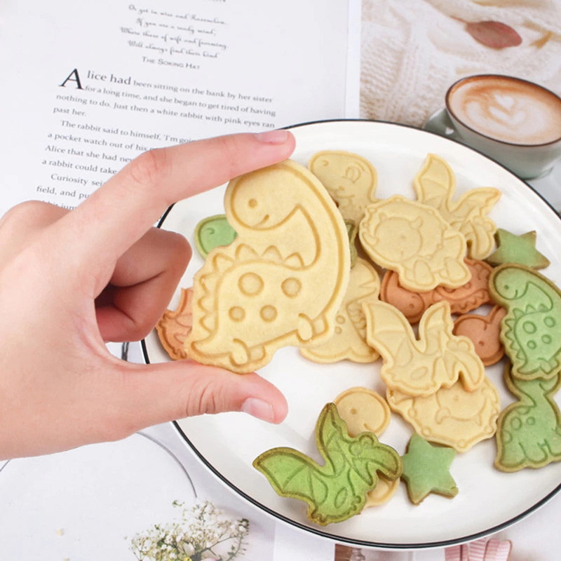 4 τμχ Dinosaur Cookie Plunger Cutter Γελοιογραφία Καλούπια ψησίματος Σφραγίδα σοκολατάκια φόρμα μπισκότων Ζώο σχήμα κέικ κουζίνας Εργαλεία ψησίματος