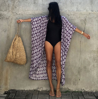 Jauns vintage kimono ar vērtnēm Halo Dyeing Beach Cover Up Vasaras peldkostīmi Lielizmēra garās jakas brīvdienu Bohēmijas pārvalki