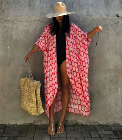 Jauns vintage kimono ar vērtnēm Halo Dyeing Beach Cover Up Vasaras peldkostīmi Lielizmēra garās jakas brīvdienu Bohēmijas pārvalki
