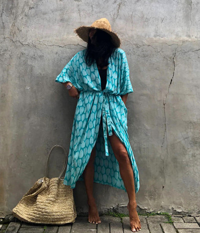 Jauns vintage kimono ar vērtnēm Halo Dyeing Beach Cover Up Vasaras peldkostīmi Lielizmēra garās jakas brīvdienu Bohēmijas pārvalki