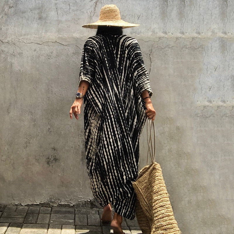 Jauns vintage kimono ar vērtnēm Halo Dyeing Beach Cover Up Vasaras peldkostīmi Lielizmēra garās jakas brīvdienu Bohēmijas pārvalki