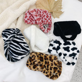 Geantă mică pentru femei Trend 2022 Geantă de designer de pluș cu imprimeu animal de blană artificială Poșetă pentru cumpărături Geantă de mână pentru femei Geantă de umăr cu blană