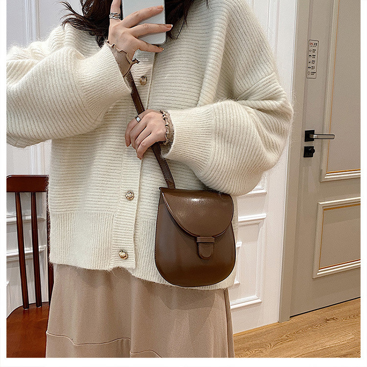 Új női válltáska Hot Sale Pu Kis Retro Egyszerű Patkócsomag Szíj Design Fő női futártáskák