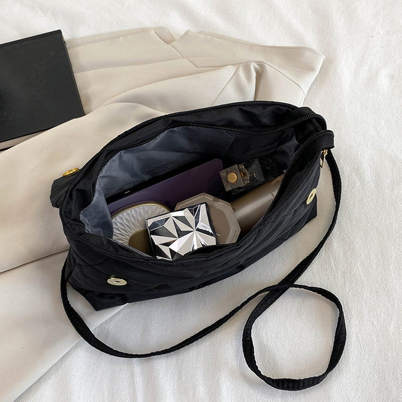 Naiste Crossbody kotid Talvised puuvillast polsterdatud tepitud kandilised kaenlaalused kotid vabaaja mood Kõik sobivad Lihtsad naiste käekotid tüdrukutele