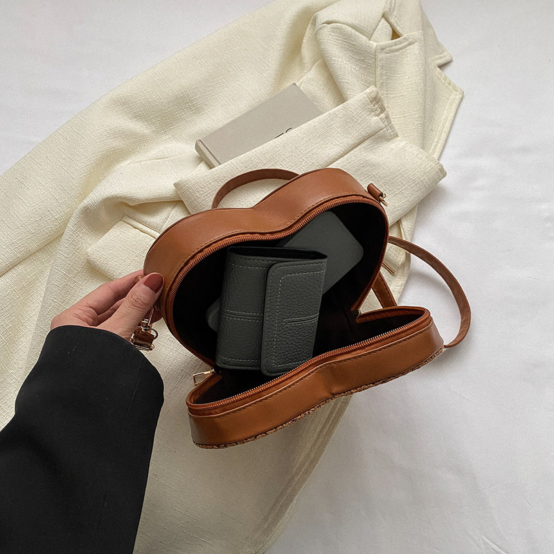 Naiste moekotid Suure mahutavusega põhust ristkehaga kott, vaba tõmblukuga kerge, hingav ühevärviline sünnipäevakingitus