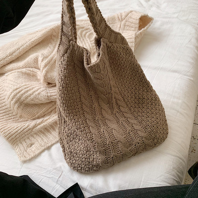 2022. aasta uus kootud mood õlakott Korea vabaaja suure mahutavusega kaasaskantav ostukott Korea stiilis kootud kott naiste käekott