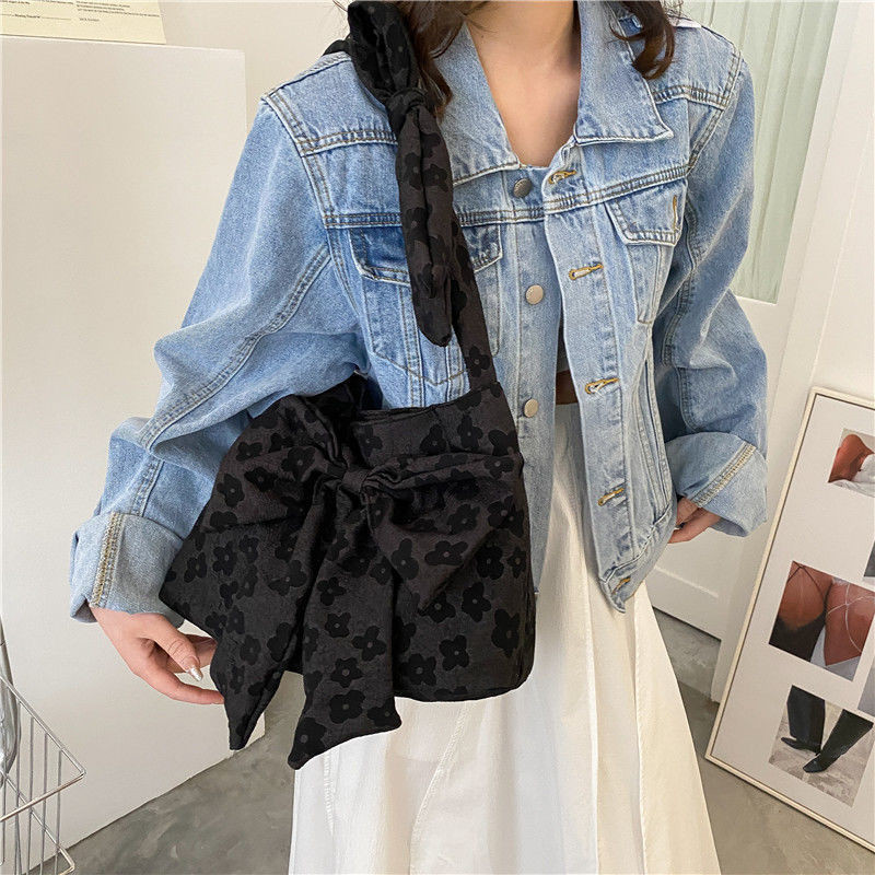 MBTI suure mahutavusega lõuendist õlakott 2023. aasta suvine moekas poekott naistele tasuta kohaletoimetamine reguleeritava rihma pikkusega