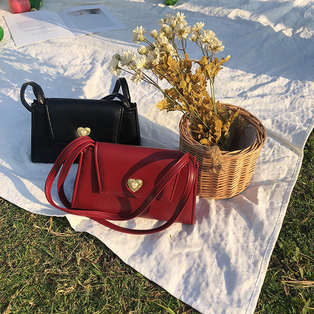 Vintage PU-nahast naiste kaenlaaluste kott Moekujundusega naiste õlakott Lihtsa disainiga kaasaskantavad naiste käekotid