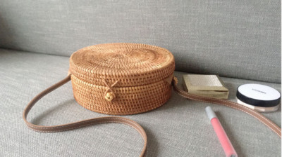 2022 INS Δημοφιλείς γυναικείες χειροποίητες στρογγυλή τσάντα ώμου παραλίας Bali Circle ψάθινες τσάντες καλοκαιρινές υφαντές τσάντες από ρατάν Γυναικεία τσάντα αγγελιοφόρου