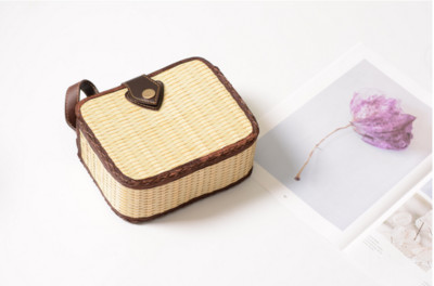 2022 INS Δημοφιλείς γυναικείες χειροποίητες στρογγυλή τσάντα ώμου παραλίας Bali Circle ψάθινες τσάντες καλοκαιρινές υφαντές τσάντες από ρατάν Γυναικεία τσάντα αγγελιοφόρου