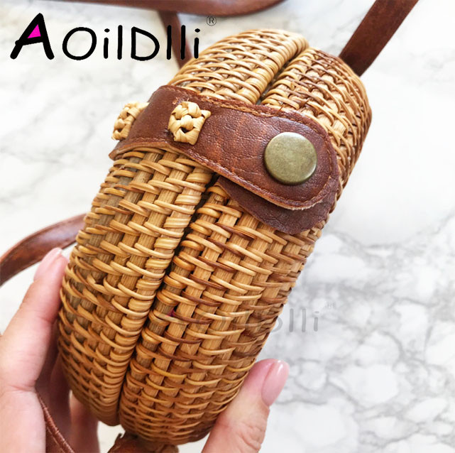 2022 INS Δημοφιλείς γυναικείες χειροποίητες στρογγυλή τσάντα ώμου παραλίας Bali Circle ψάθινες τσάντες καλοκαιρινές υφαντές τσάντες από ρατάν Γυναικεία τσάντα αγγελιοφόρου