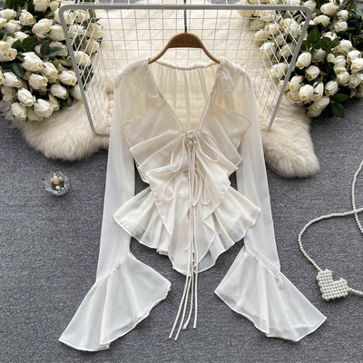 Naiste pluusi asümmeetriline mudel