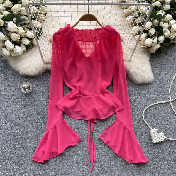 Naiste pluusi asümmeetriline mudel