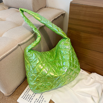 Зимна памучно подплатена чанта за жени 2022 г. Решетъчна ватирана дамска чанта Голяма женска голяма чанта Чанта с пера Пух Дамски пазарски чанти за скитници