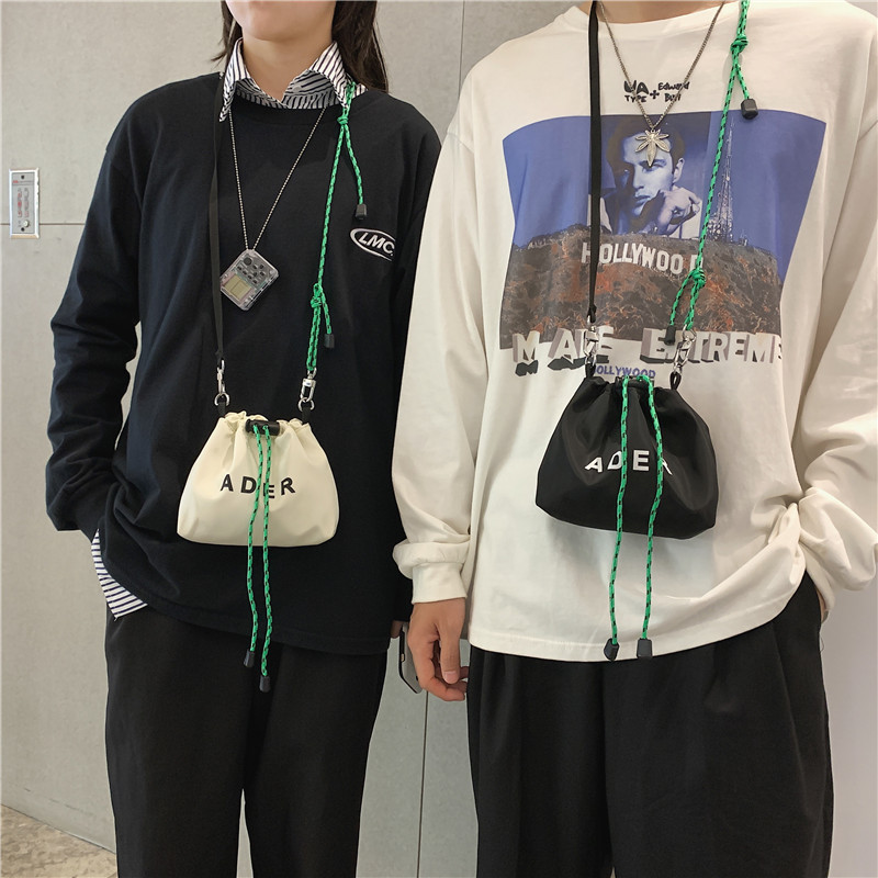 Модна мини чанта през тялото с печат на букви за жени Черно-бяла платнена малка чанта за двойка Кофа Дамска чанта Чанта за рамо с шнур