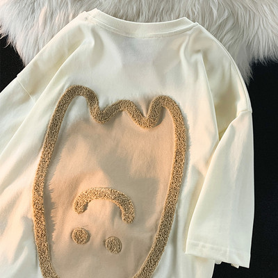 Дамска тениска с къс ръкав и апликация