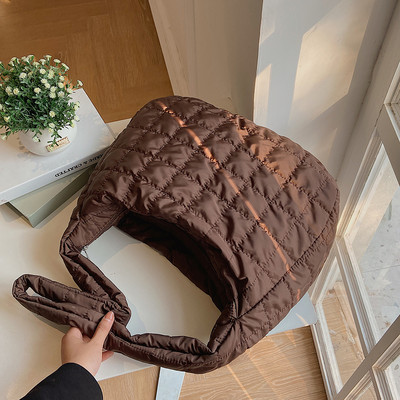 2022 Lattice Poșetă de iarnă Space Pad Bumbac Crossbody Genți Femei de capacitate mare Genți de tote cu pene Căptușite pentru cumpărător Genți matlasate