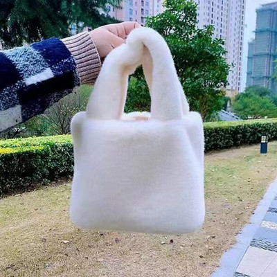 Γυναικεία μαλακή βελούδινη τσάντα χεριών μονόχρωμη τσάντες αγορών από ψεύτικη γούνα Χειμερινή μικρή τσάντα ταξιδιού Γυναικεία ζεστή αφράτη τσάντα τσάντα πάρτι Clutch