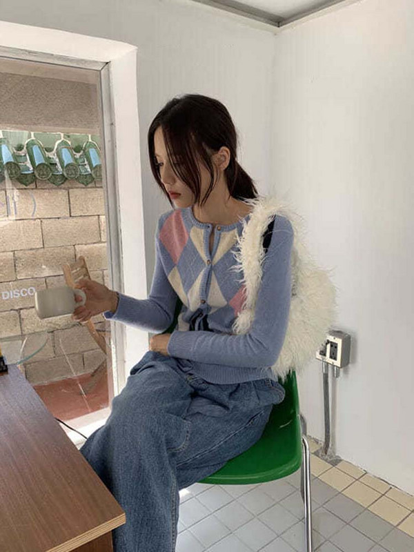 Genți de umăr albe pentru femei, lungi și păroase la subrat