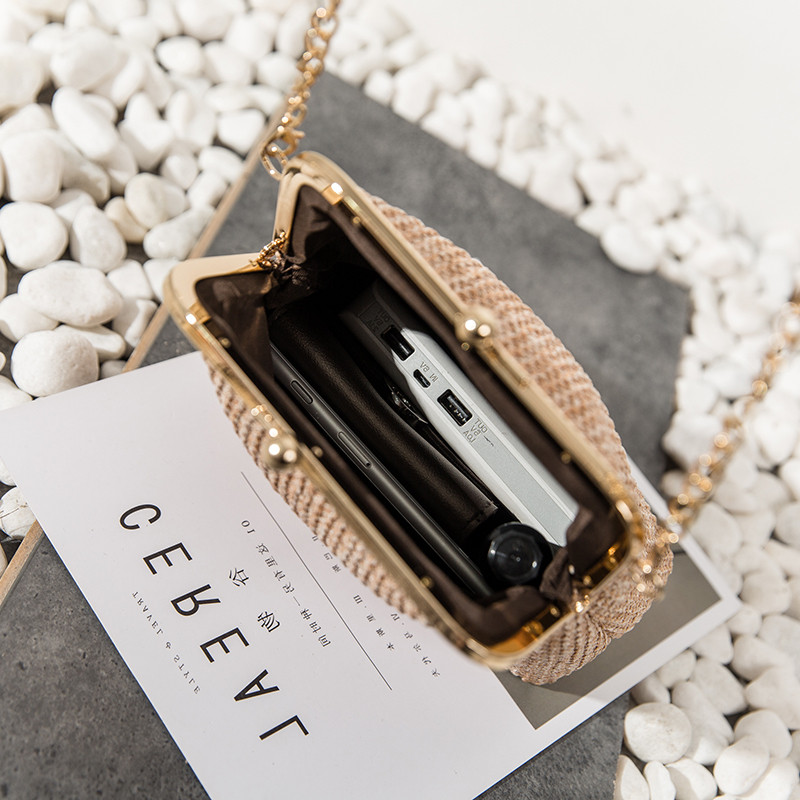 YBYT divatos szalmából készült crossbody táskák nőknek 2019 egyszerű alkalmi lánc női válltáska kézitáska tömör szövésű női kagylótáskák