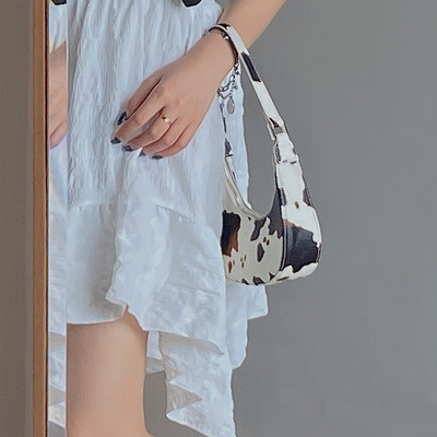 EUMOAN Mini geantă semilună cu model de vacă de nișă geantă pentru axilă cu lanț de umăr geantă portabilă pentru femeie geantă mică de mesager