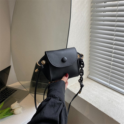 Mini naiste valge messenger kott PU nahast käekott Disainer Trend Cross Body õlakottid Lady Väike must hõbedane Crossbody kott