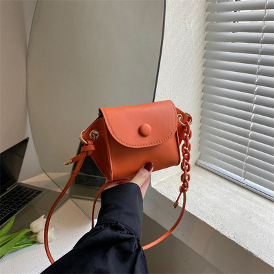 Mini naiste valge messenger kott PU nahast käekott Disainer Trend Cross Body õlakottid Lady Väike must hõbedane Crossbody kott