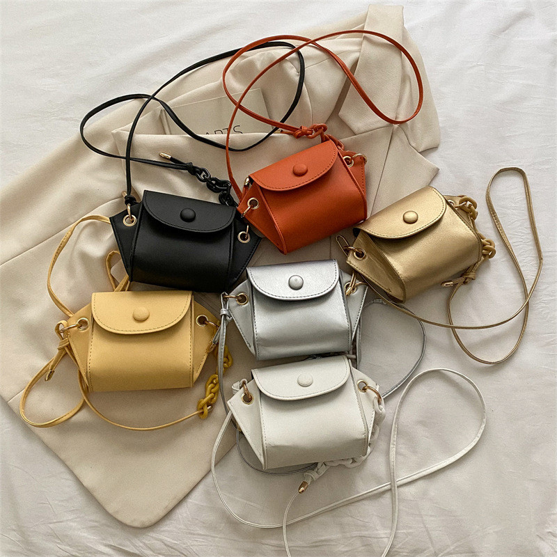 Mini naiste valge messenger kott PU nahast käekott Disainer Trend Cross Body õlakottid Lady Väike must hõbedane Crossbody kott