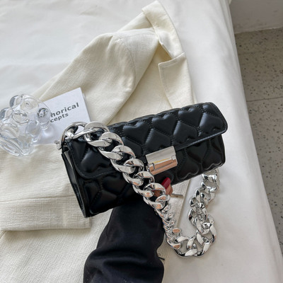 Geantă de umăr cu lanț gros din acrilic de modă Genți de mână cu model de inimă de dragoste Genți de designer pentru subrat pentru femei, trapană mică