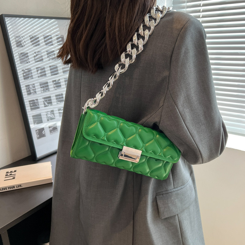 Geantă de umăr cu lanț gros din acrilic de modă Genți de mână cu model de inimă de dragoste Genți de designer pentru subrat pentru femei, trapană mică