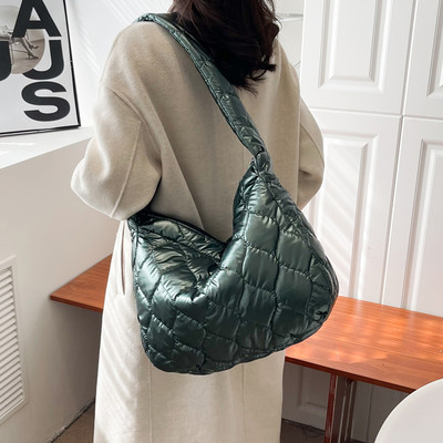 Sügistalvine õlakott Suure mahutavusega tepitud puuvillase polsterdatud kott rombikujulise võrega ühevärviline vabaaja pehme tänavaostlemiseks