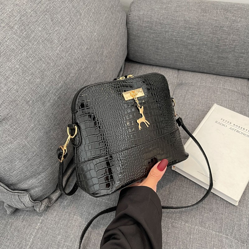 Női válltáska, 2023, új, kőből készült, bőr luxus dizájner női táska, olcsó női, alkalmi táska Shell futártáska