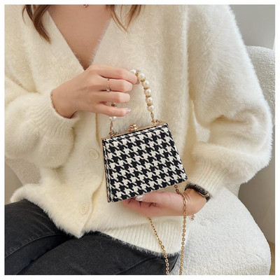 Uus Leopardi prindiga väike karbi pakett pärlkäepidemega kast käekott mini õlakott Women Messenger kott tide pakett